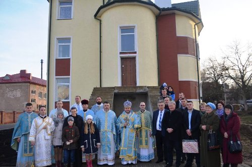 У Чорткові відбулося посвячення Родинного дому «Введення в храм Пречистої Діви Марії».(ФОТО) У Чорткові відбулося посвячення Родинного дому «Введення в храм Пречистої Діви Марії».(ФОТО)